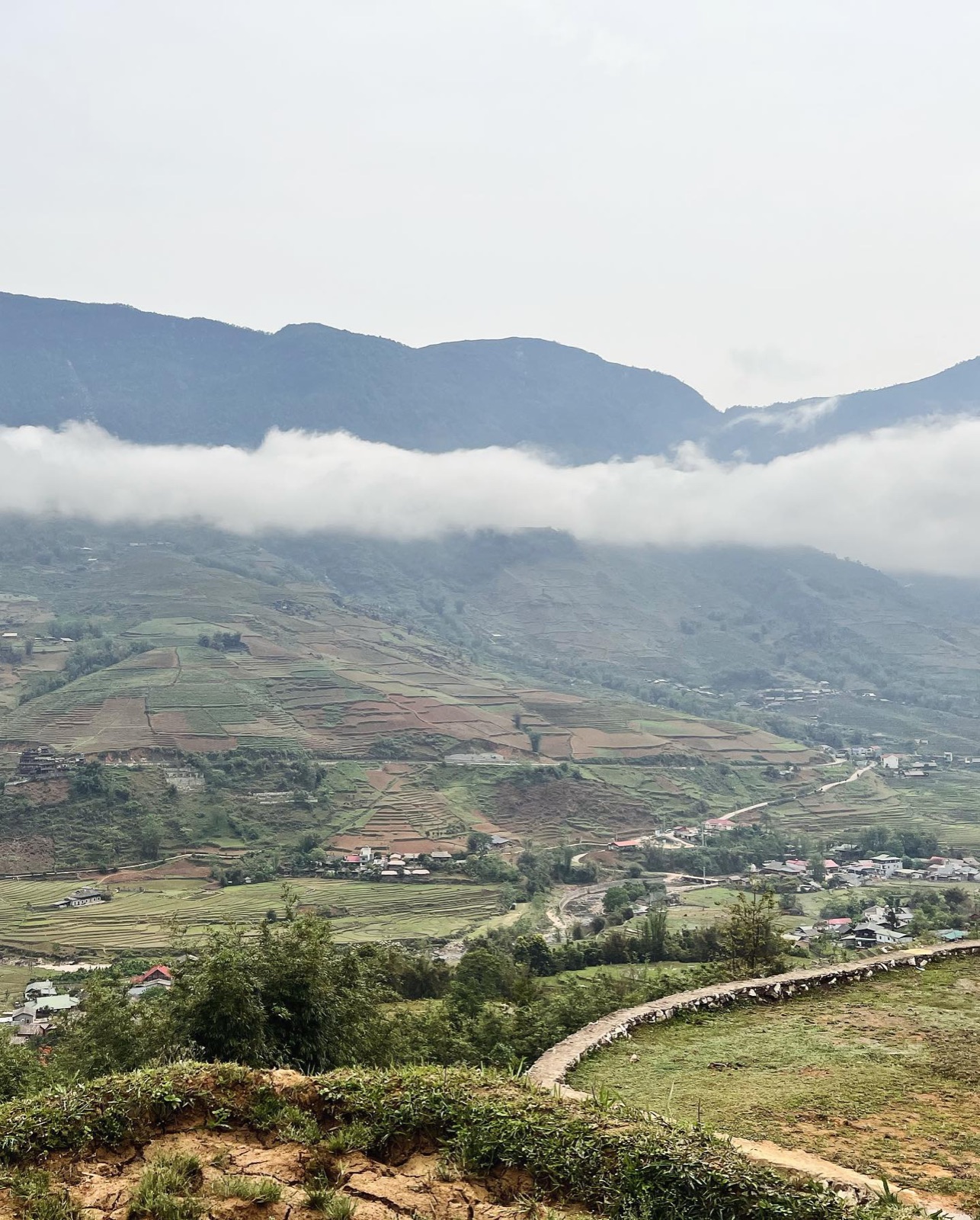 Nubes sobre las montañas del norte de Vietnam